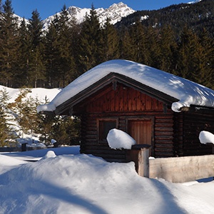 karwendelblick-quadratisch-huette