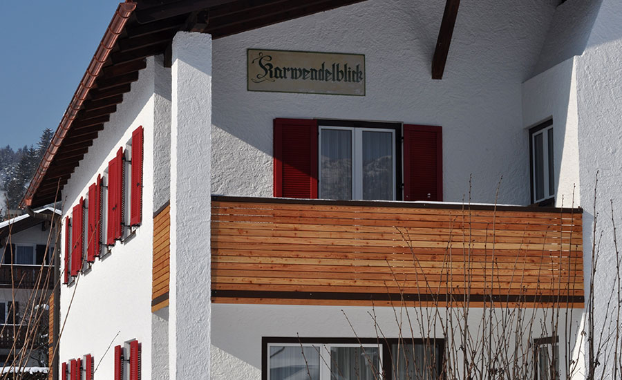 www.karwendelblick-mittenwald.de Ferienwohnung Alpenglühen Balkon